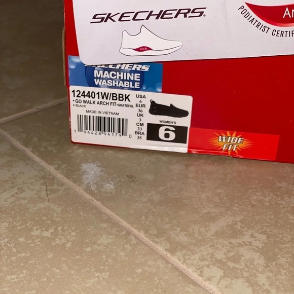 Skechers Women Shoes Black Go walk Arch Fit size 6 Slip on - Picture 5 of 9